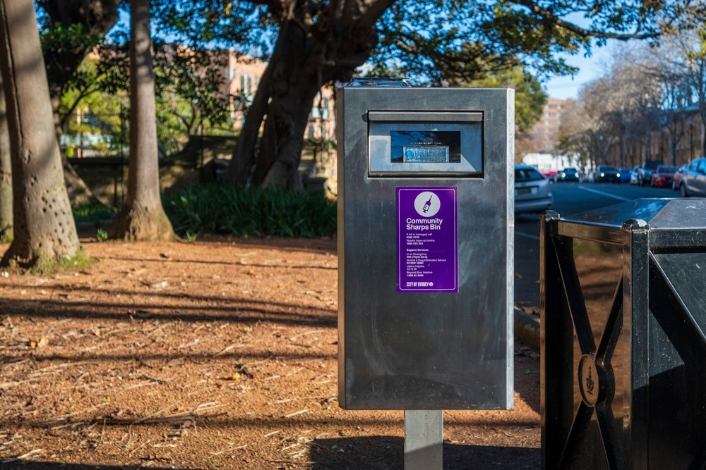 Community sharps bin